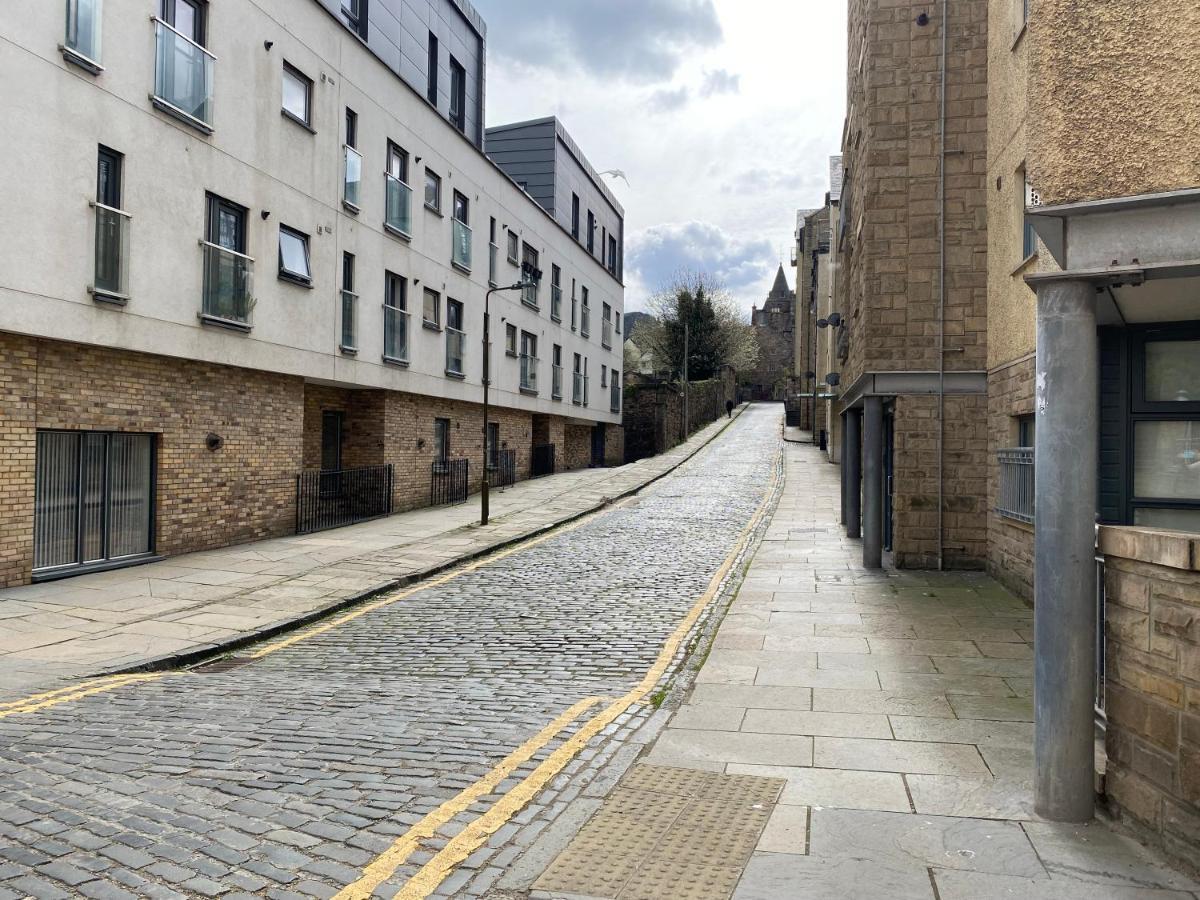 Old Town, Free Parking, Outlander Experience Edimburgo